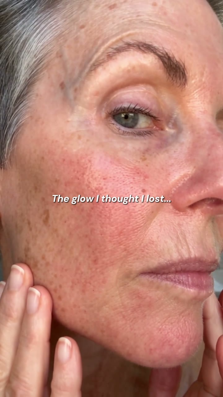 AI-generated mature beauty creator with a cosmetic product